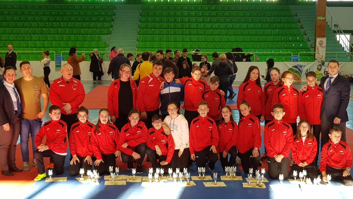 El club ha montado la campaña ‘#EstamosAKenpo de conseguirlo’ en redes sociales.