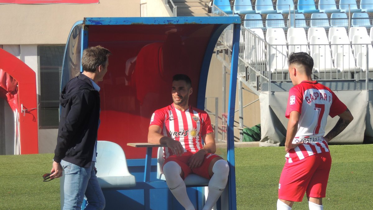 No es fácil la vida de banquillo para los profesionales.