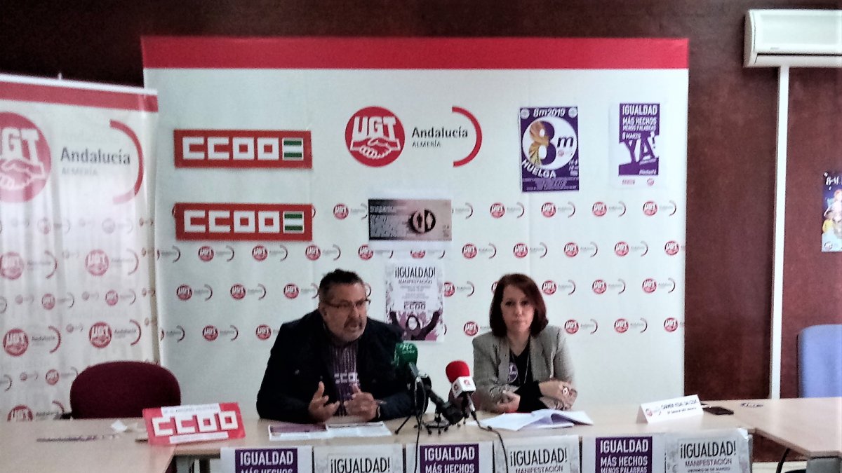 Antonio Valdivieso y Carmen Vidal durante la rueda de prensa.