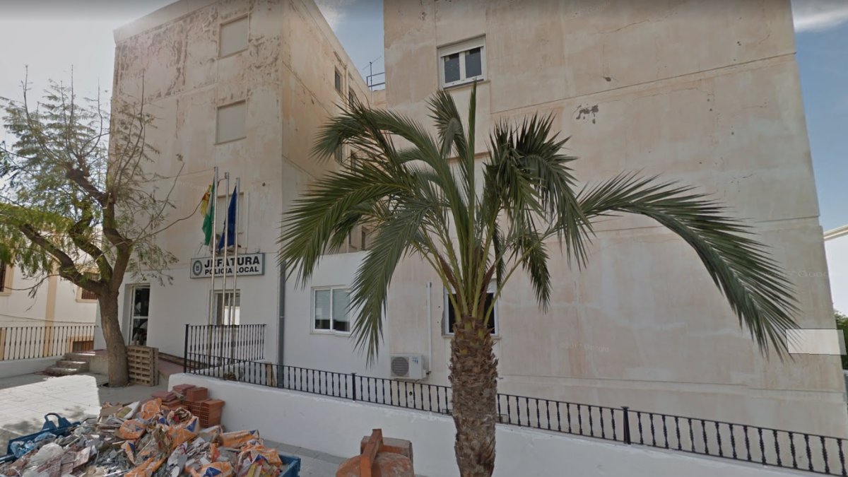 Fachada de la Jefatura de Policía Local de Níjar.