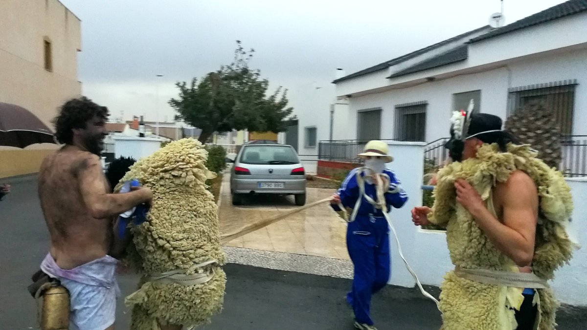 Uno de los momentos de las celebraciones y actividades del Carnaval de Overa.