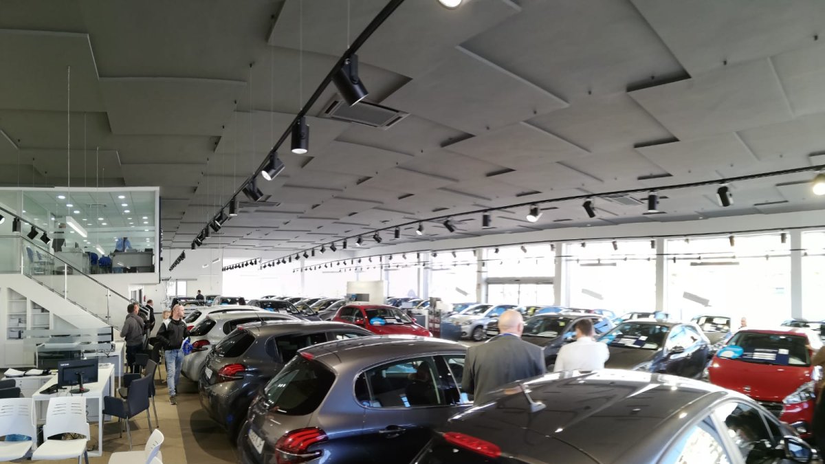 fotografía del concesionario Peugeot Almería