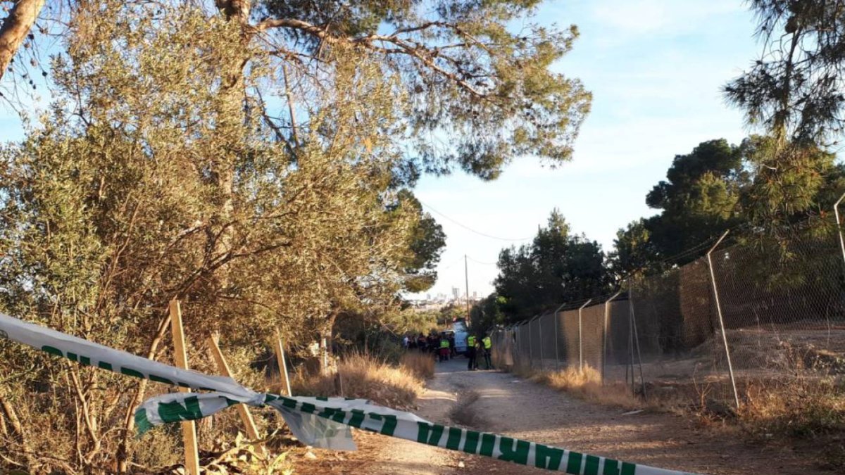 Zona acordonada para la búsqueda de los dos pequeños de Godella.