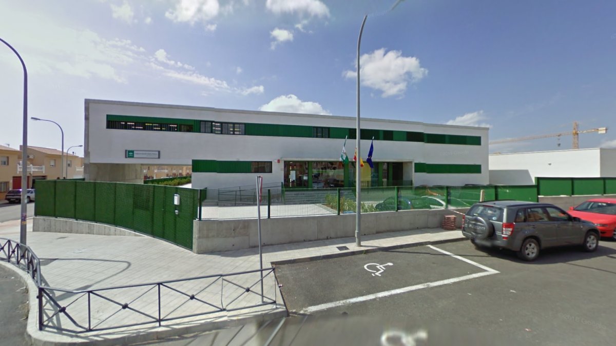 El colegio público Juan Sebastián Elcano se encuentra en San Isidro, en Níjar.