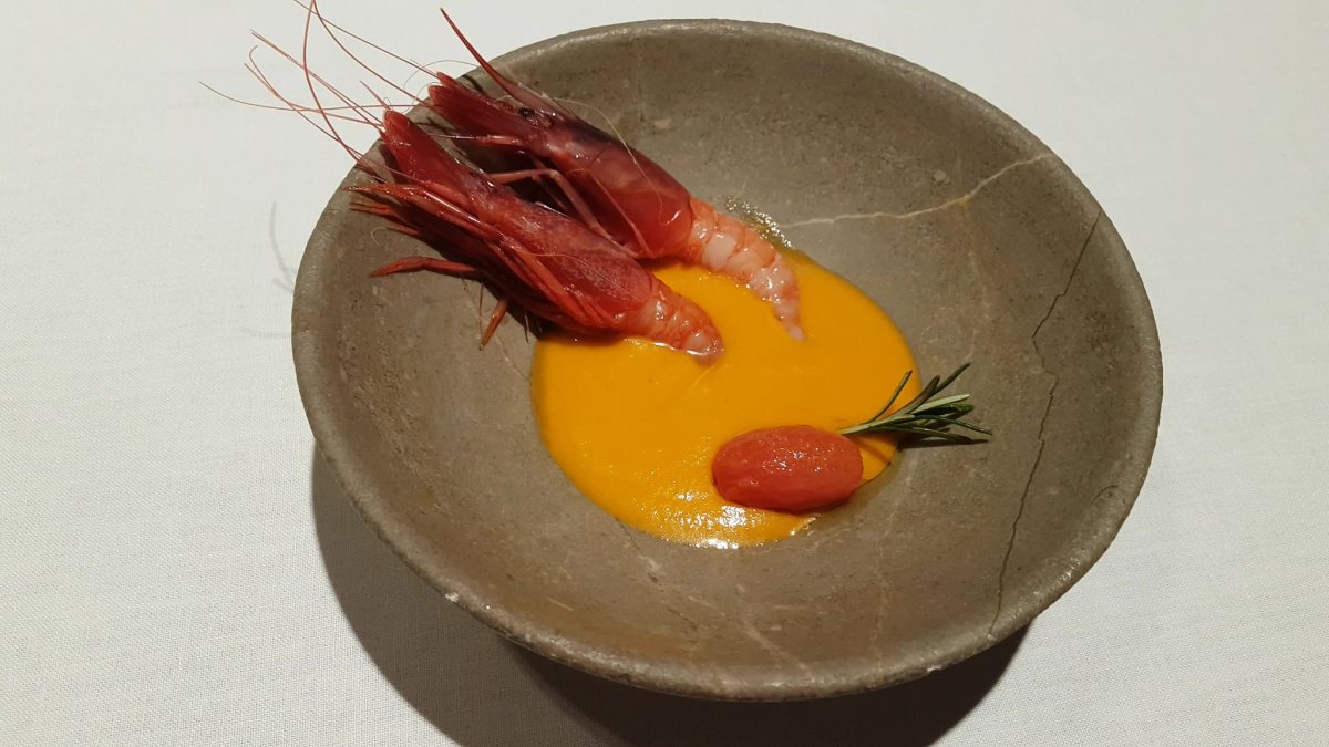 La ‘Gamba de Garrucha con sopa de tomate’.