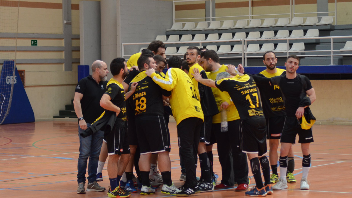 Los almerienses haciendo piña.