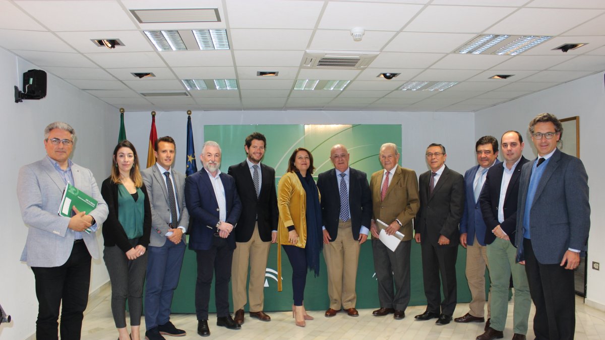 La consejera en su reunión con Feragua.