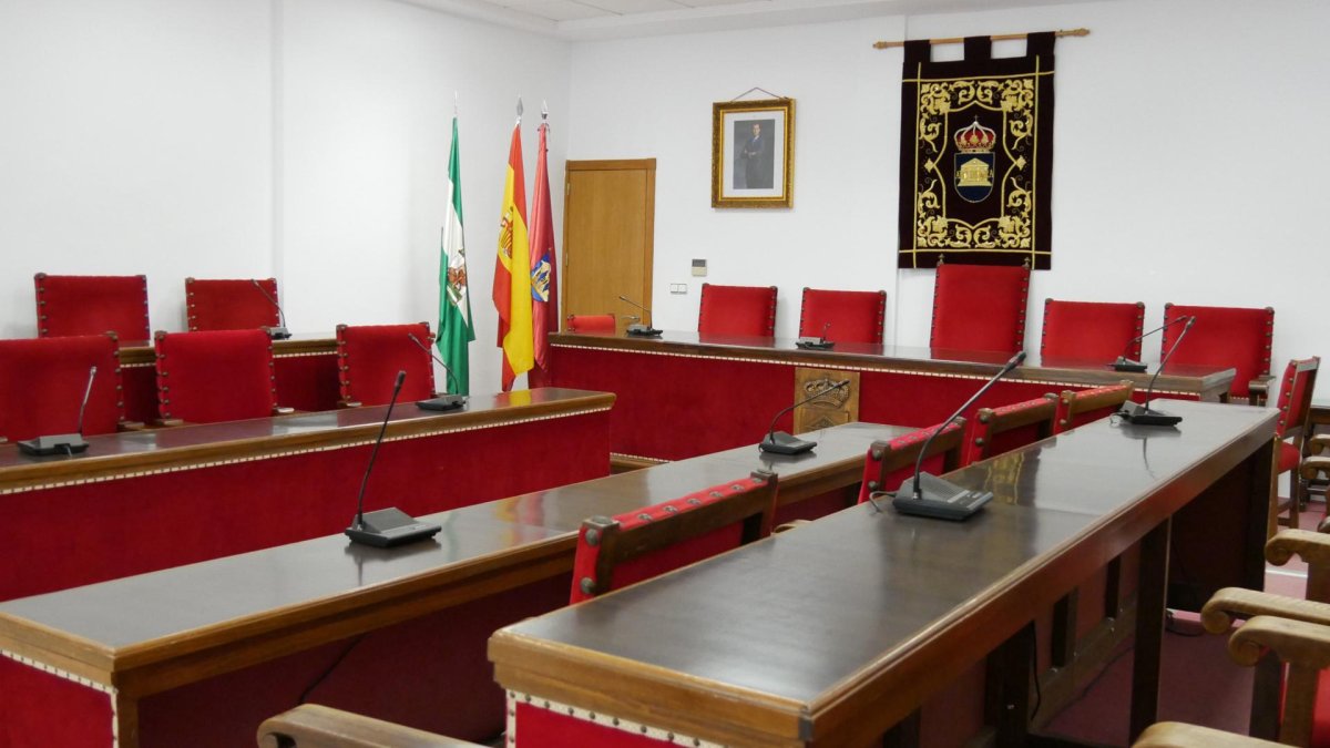 Salón de plenos del Ayuntamiento de Adra.