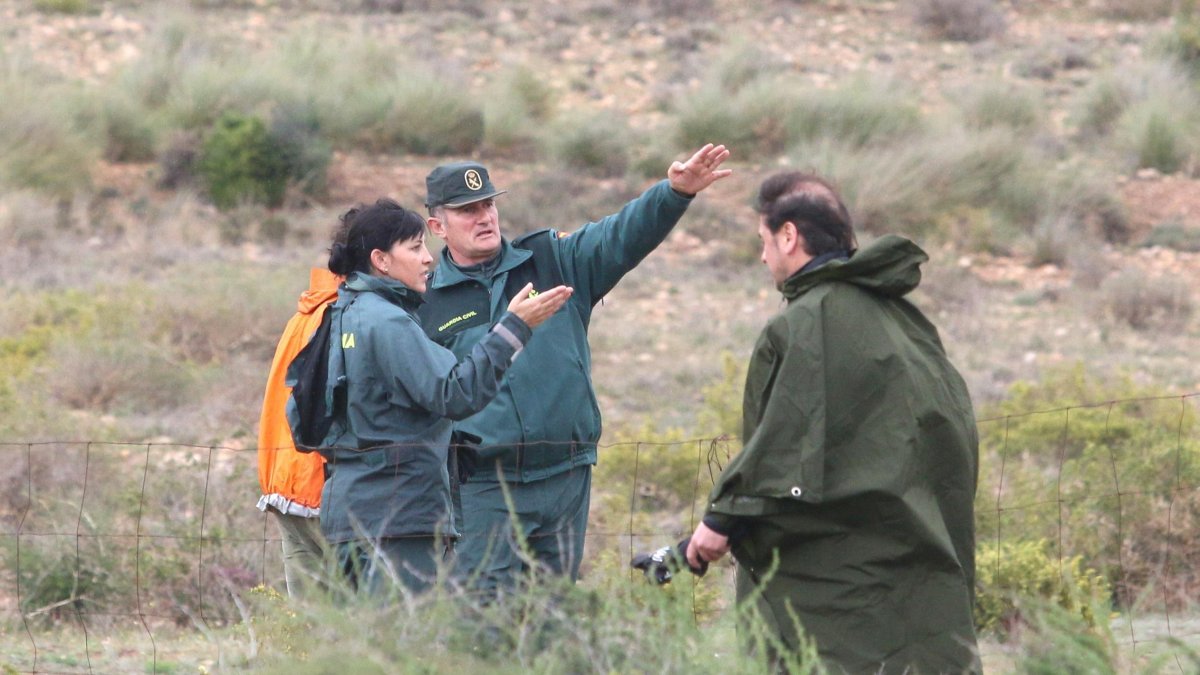 Agentes de la Guardia Civil durante la búsqueda del pequeño Gabriel Cruz.