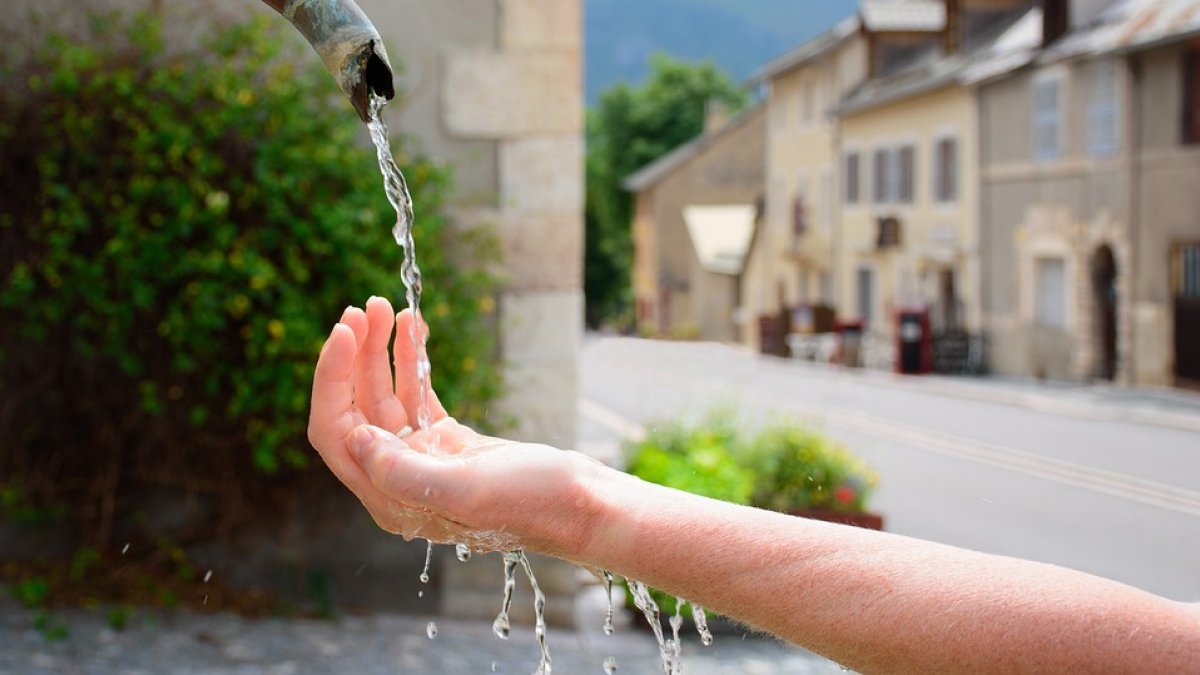 Unos 2.100 millones de personas no tienen acceso a agua potable segun datos de UNICEF.