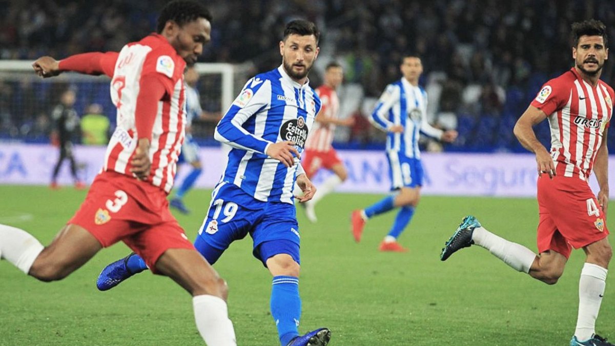 Owona en una jugada del partido.