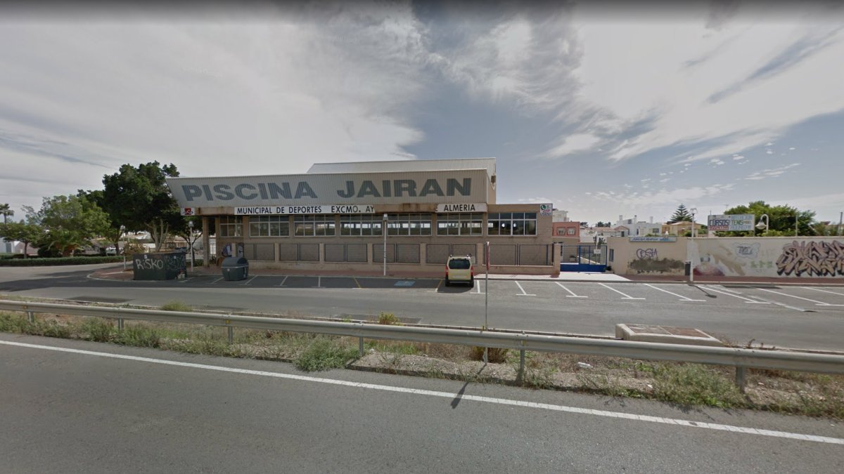 Exterior de la instalación deportiva municipal ubicada en Costacabana.