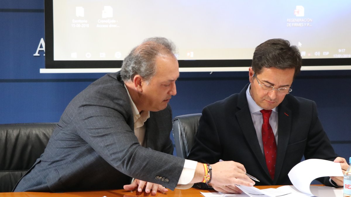 El alcalde de El Ejido y el concejal de Hacienda.