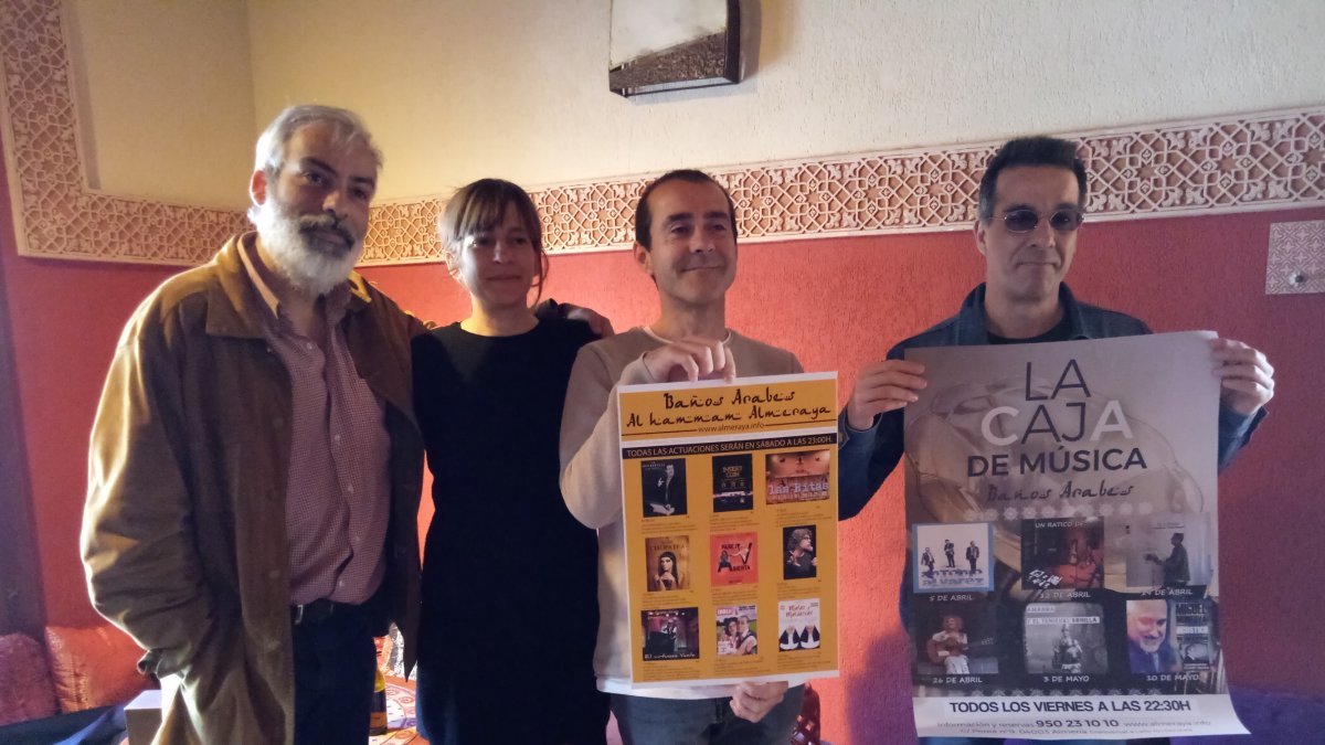 Los organizadores en la presentación de las actividades para primavera.
