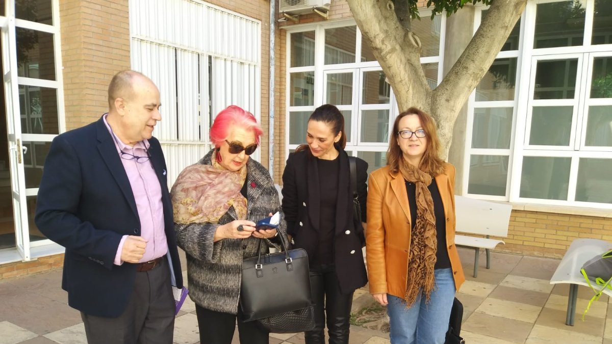 Rosa María Calaf, junto a Antonio Torres, Rosa Ortiz y Antonia Sánchez.