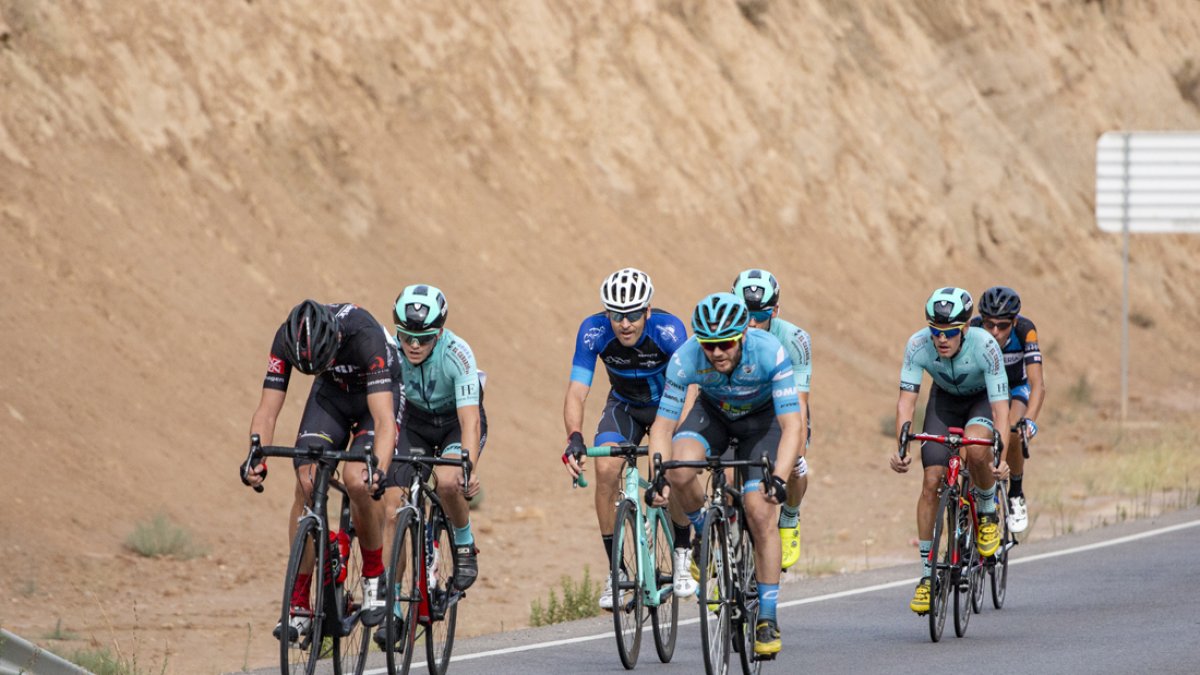 Participan ciclistas andaluces y levantinos en una carrera consolidada.