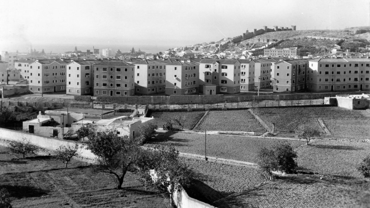El nombre oficial de la barriada era el de ‘José Antonio Girón de Velasco’.