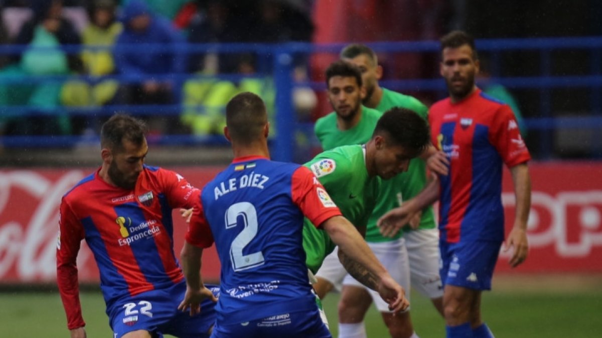 Una jugada del partido.