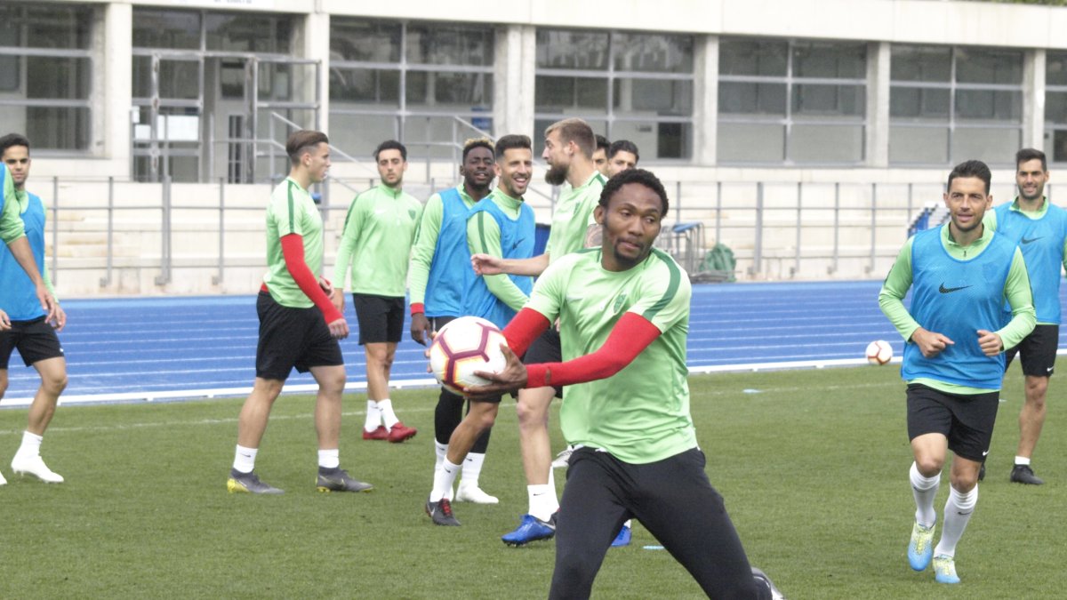 Lucien Owona quiere pensar solo en el Nástic de Tarragona.