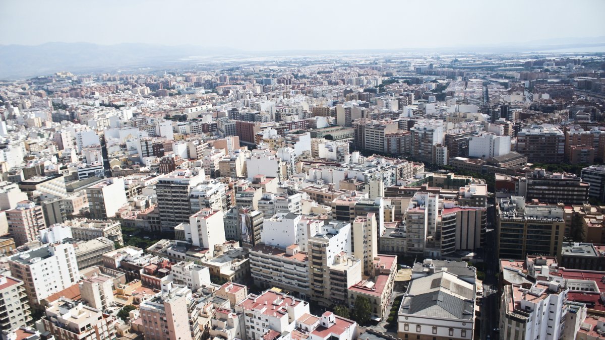 Uno de cada siete vecinos no paga su cuota comunitaria.