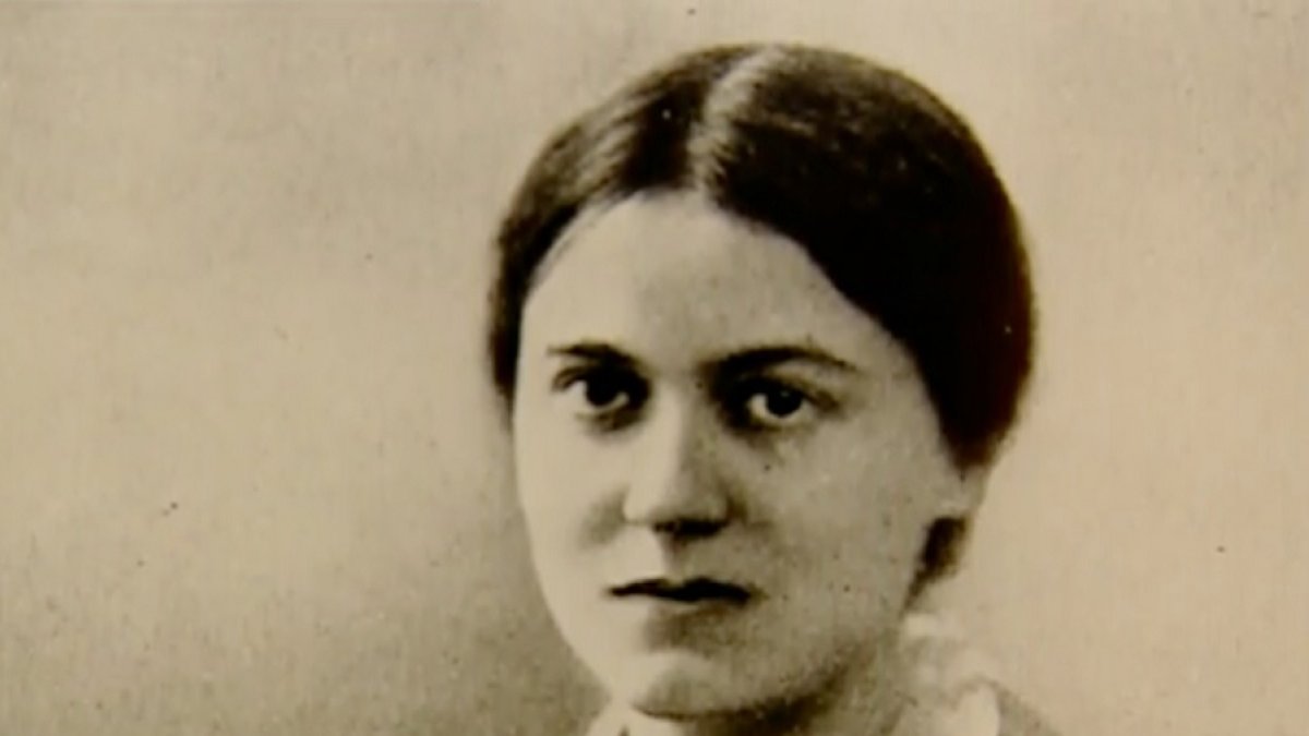 Stain cambió su nombre por Teresa Benedictina de la Cruz.