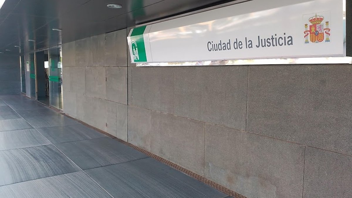 Fachada de la Ciudad de la Justicia