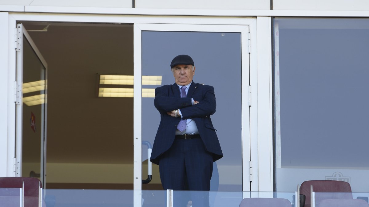 Alfonso García en el palco del Mediterráneo.