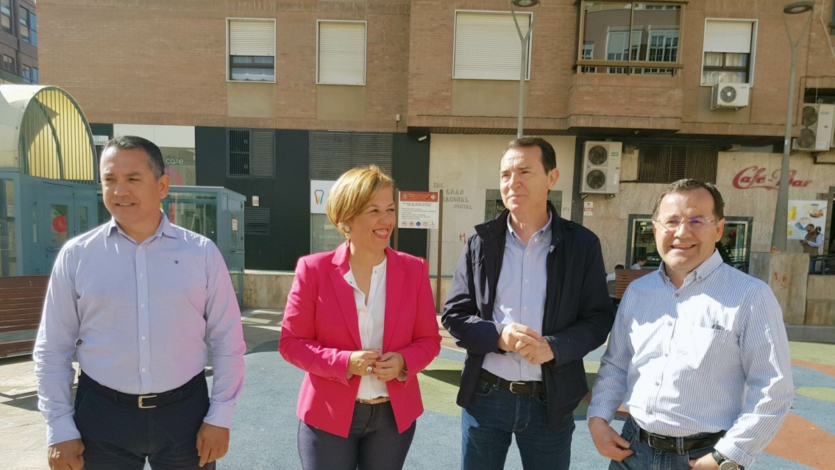Candidatos socialistas tras su comparecencia ante los medios