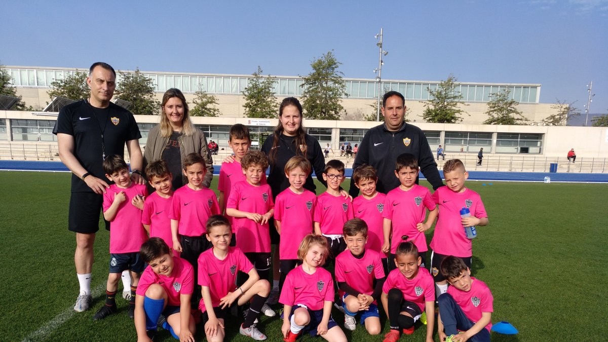 Foto de familia de uno de los grupos canteranos.