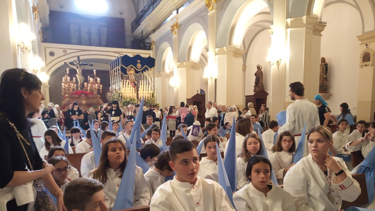 El cortejo del Amor antes de salir en procesión