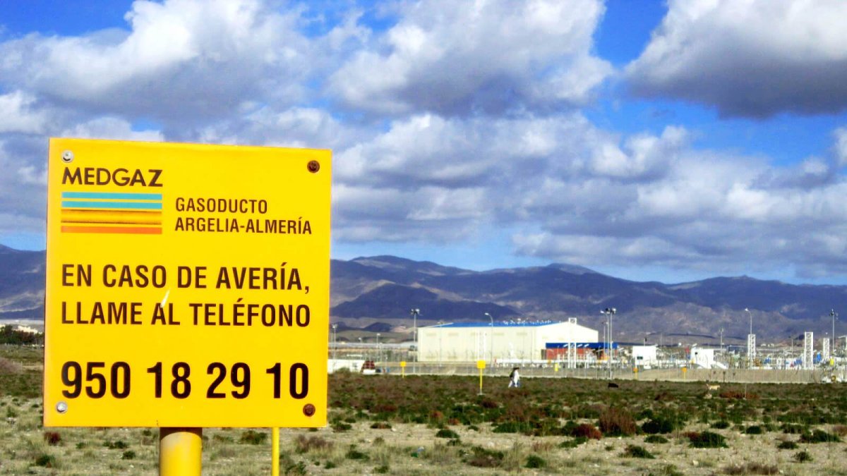 Las instalaciones de Medgaz en la playa almeriense de El Perdigal podrían verse reforzadas si se acomete un nuevo incremento de capacidad.