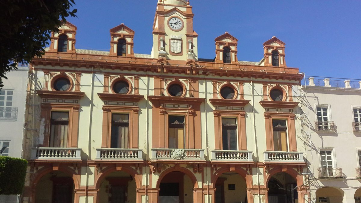 La Plaza Vieja contará este año con siete barras de hermandades.