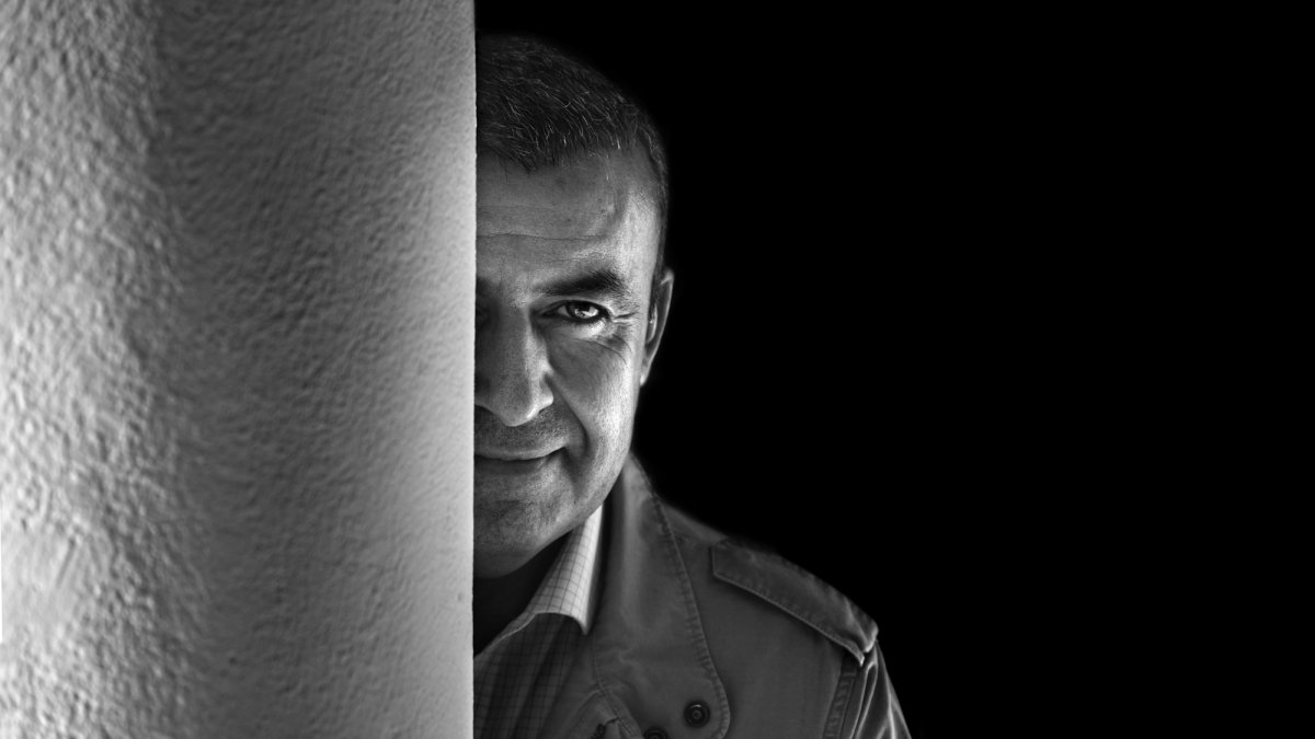 Lorenzo Silva en un retrato inédito de Rodrigo Valero.