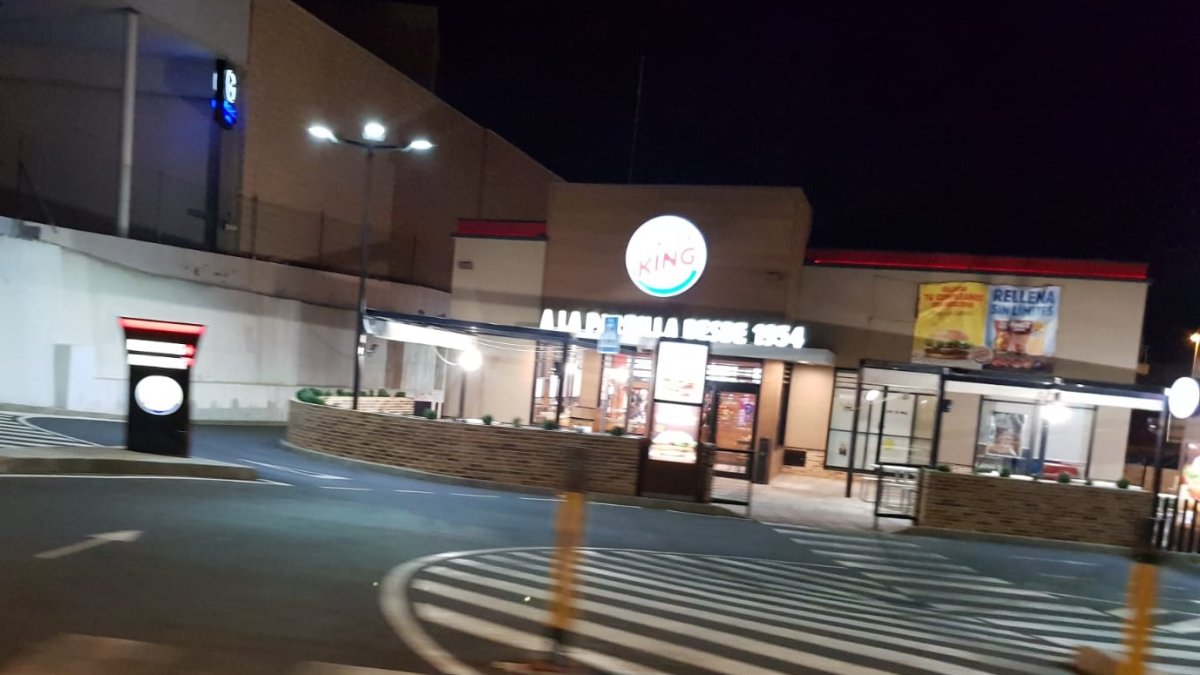 Burguer King ha vuelto a abrir en Huércal de Almería.