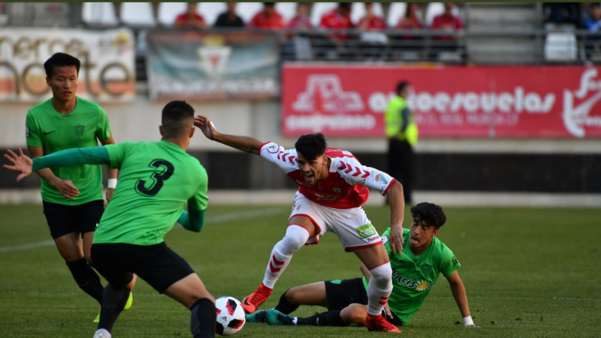 El Almería B estuvo muy metido en el partido.