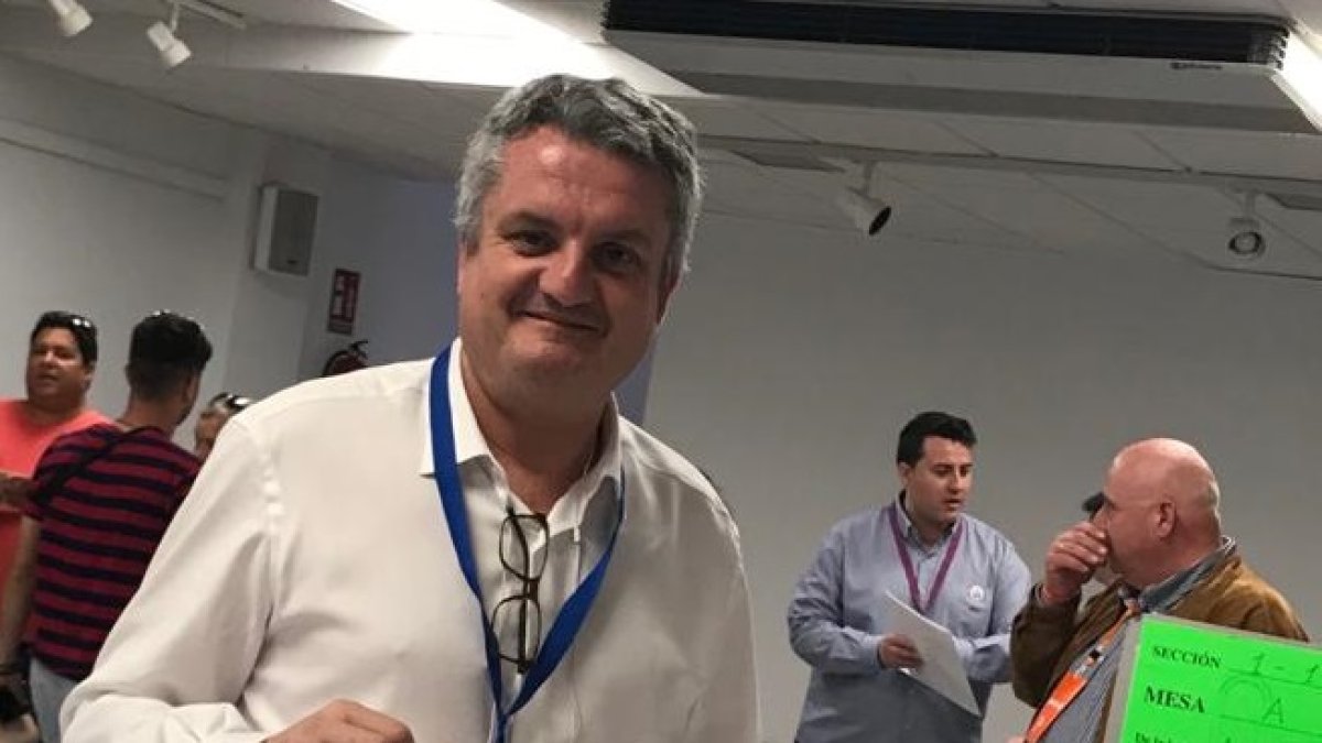 El delegado de Salud, Juan de la Cruz Belmonte, en Vera.