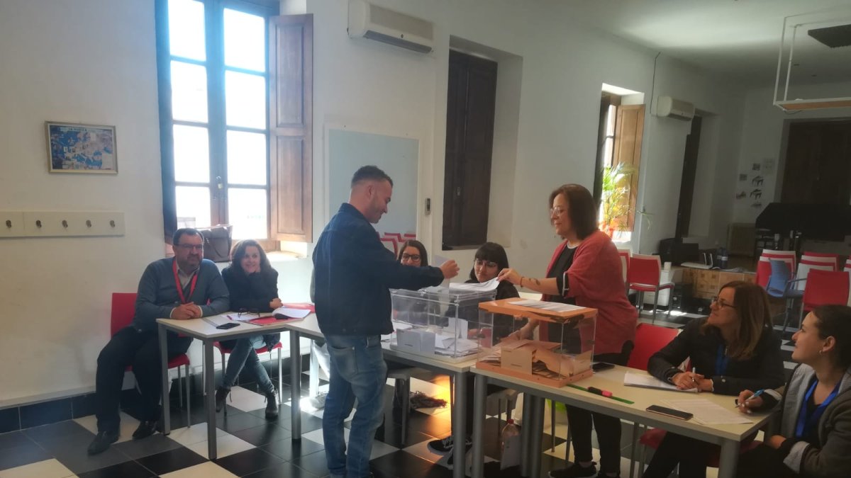 Votación en un colegio de Vélez Rubio.