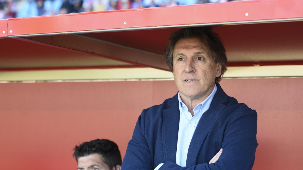 Sergio Egea ganó la batalla psicológica a su colega del Almería.