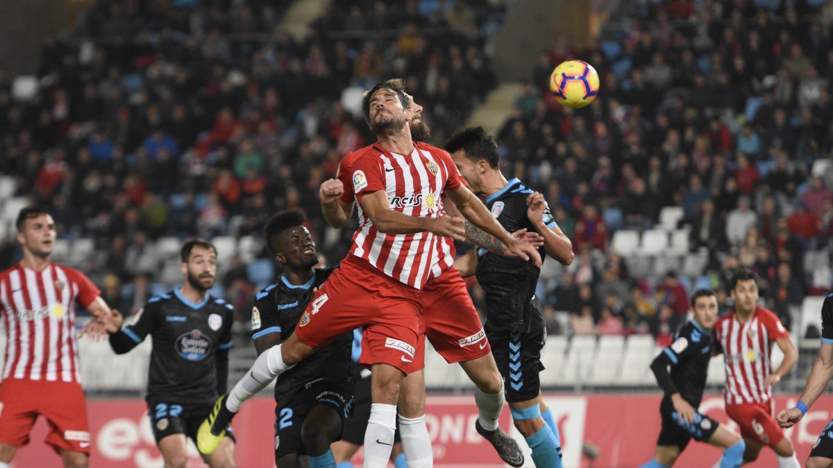Romera en el partido de la primera vuelta.