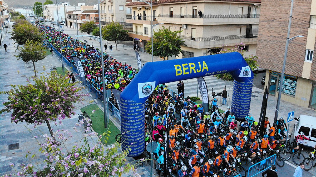 Salida de la 1ª edición de la Indomable en MTB.