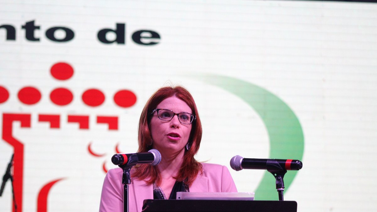 La alcaldesa de Huércal de Almería durante su Saluda de las Fiestas Patronales.