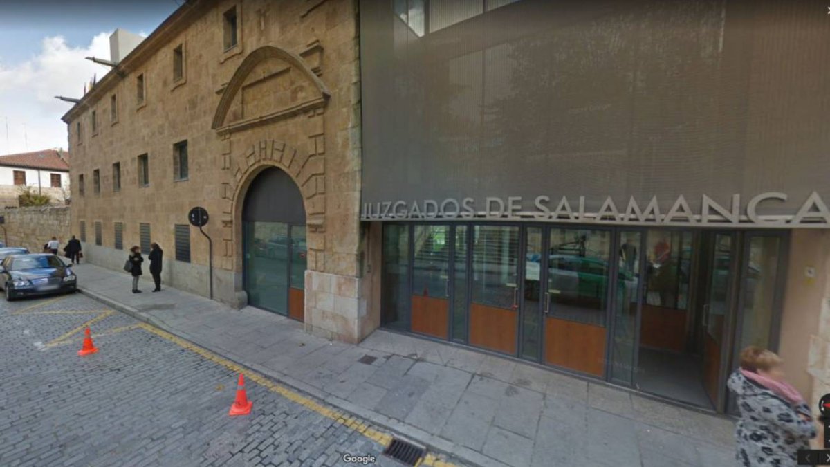 Imagen de los Juzgados de Salamanca ubicados en la Plaza de Colón de la ciudad. / Google Maps