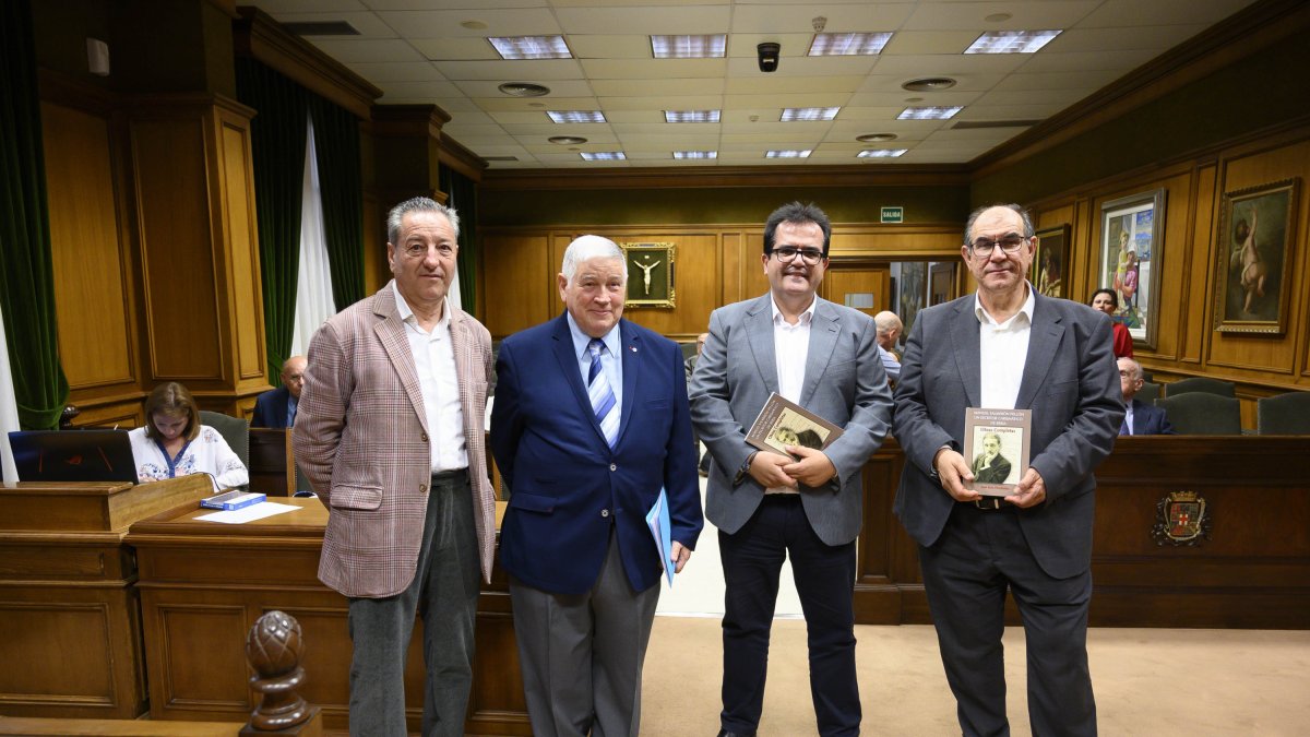 Presentación de la obra de José Ruiz Fernández en la Diputación de Almería.