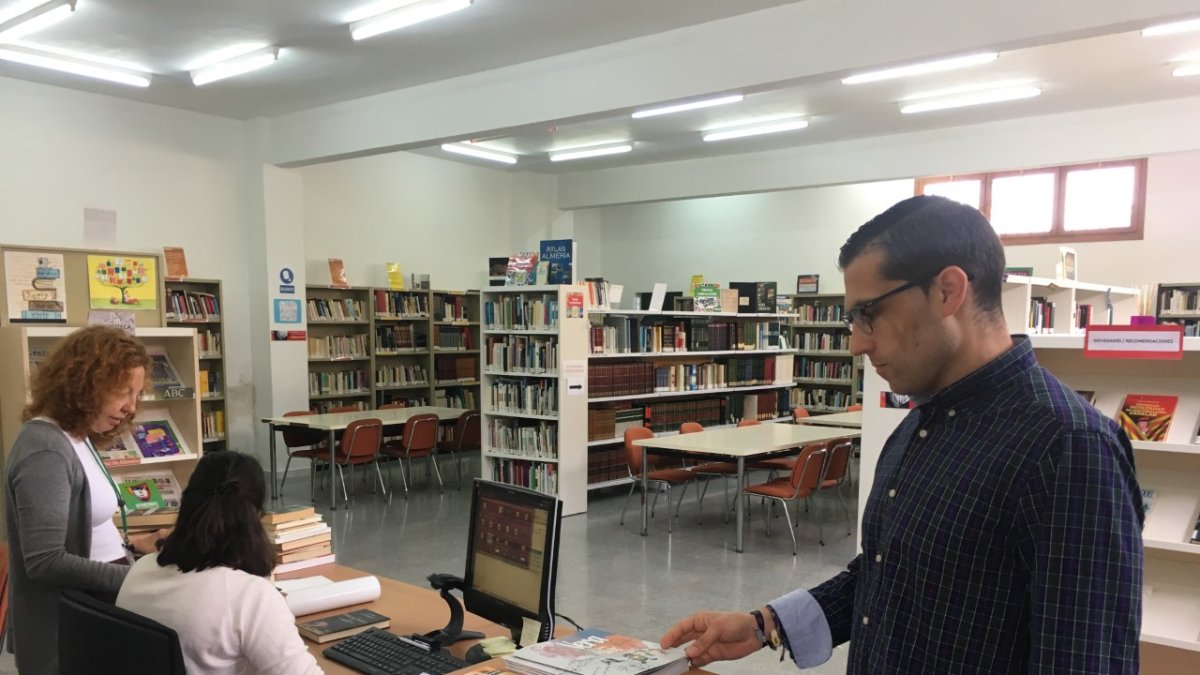 Alberto clemente Visita del concejal de Hacienda.
