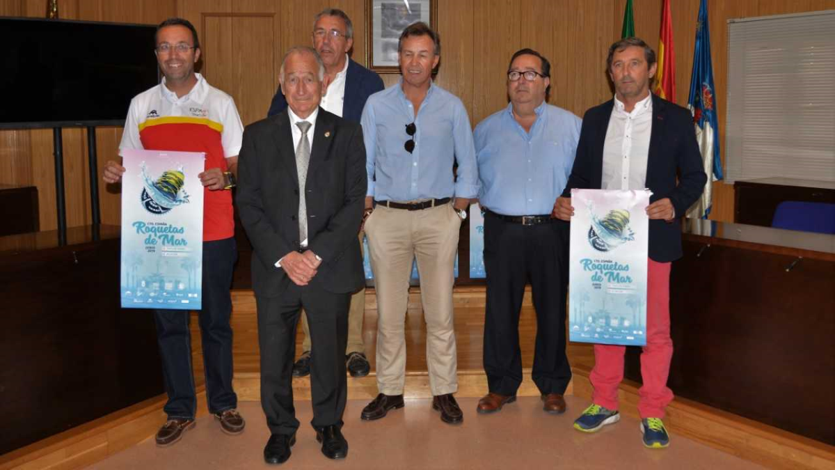 Puesta de largo en el Ayuntamiento de Roquetas.