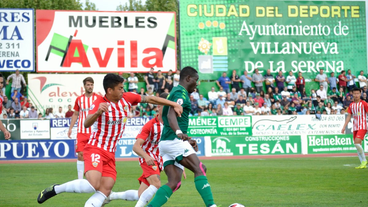 El gran Igor Engonga en el Villanovense-Almería B.