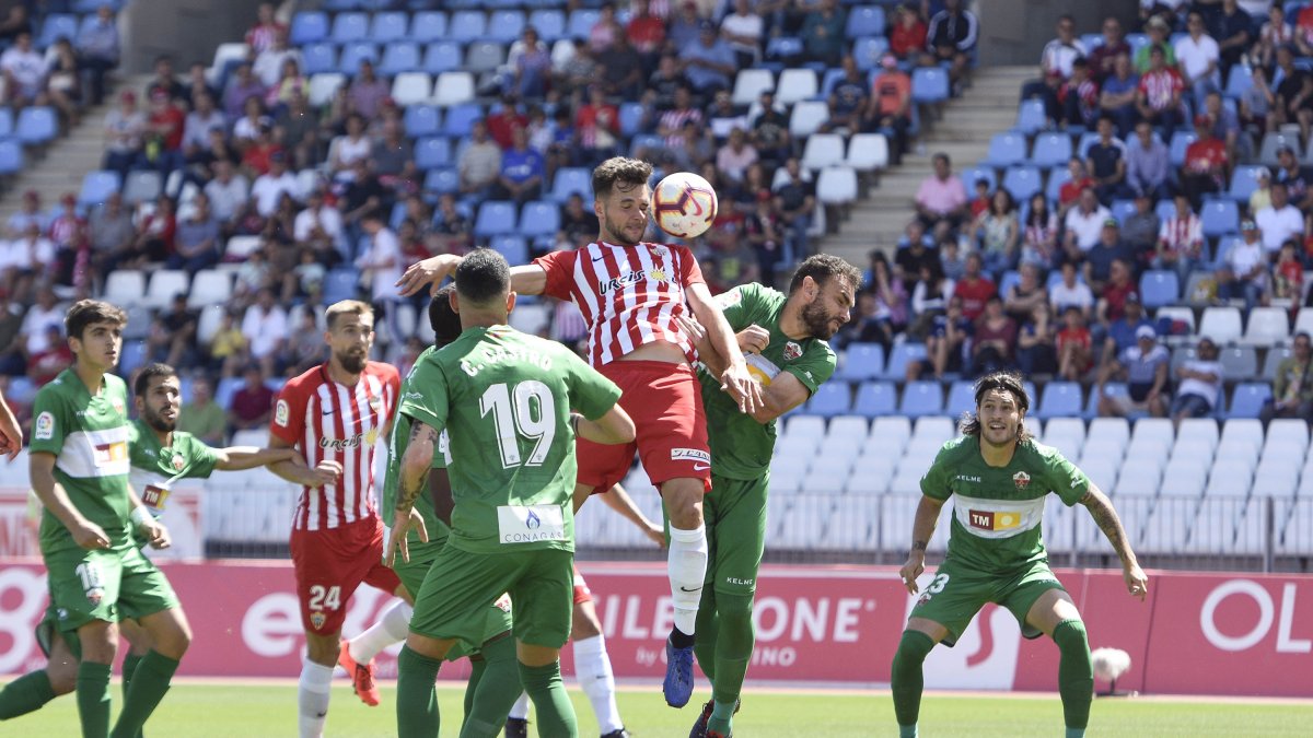 El Pichichi en el Almería-Elche.