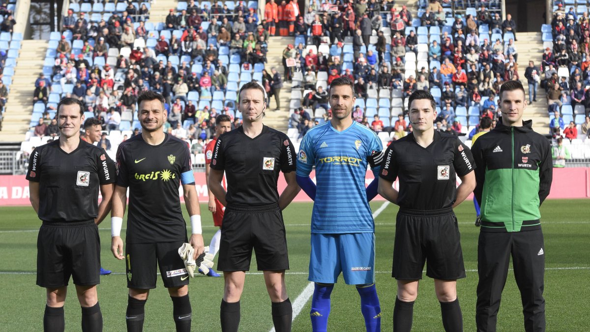 López Toca en el partido Almería-Cádiz.