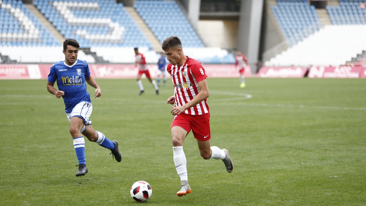 Sergio en el partido ante el Melilla.