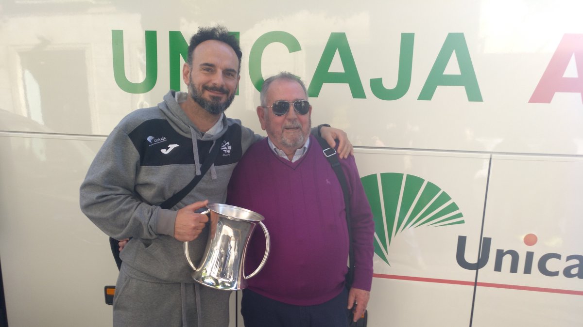 Berenguel y Sedeño, con la Copa del Rey.